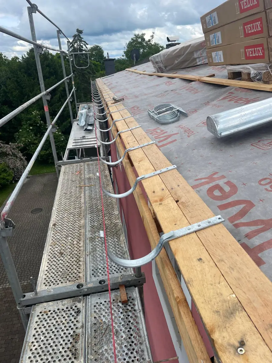 Reprise de la ligne d'égout — chantier Alzette Toitures au Luxembourg